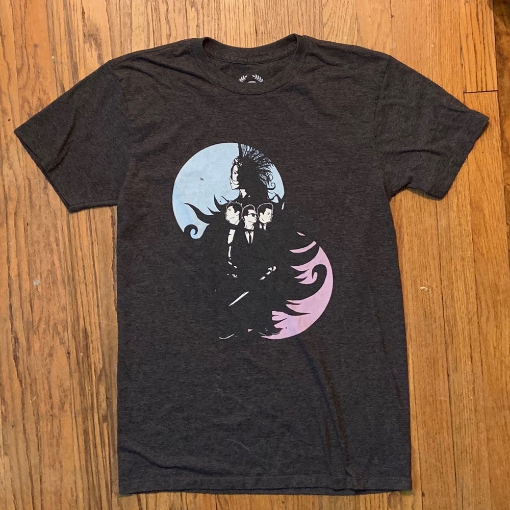Graphic tee